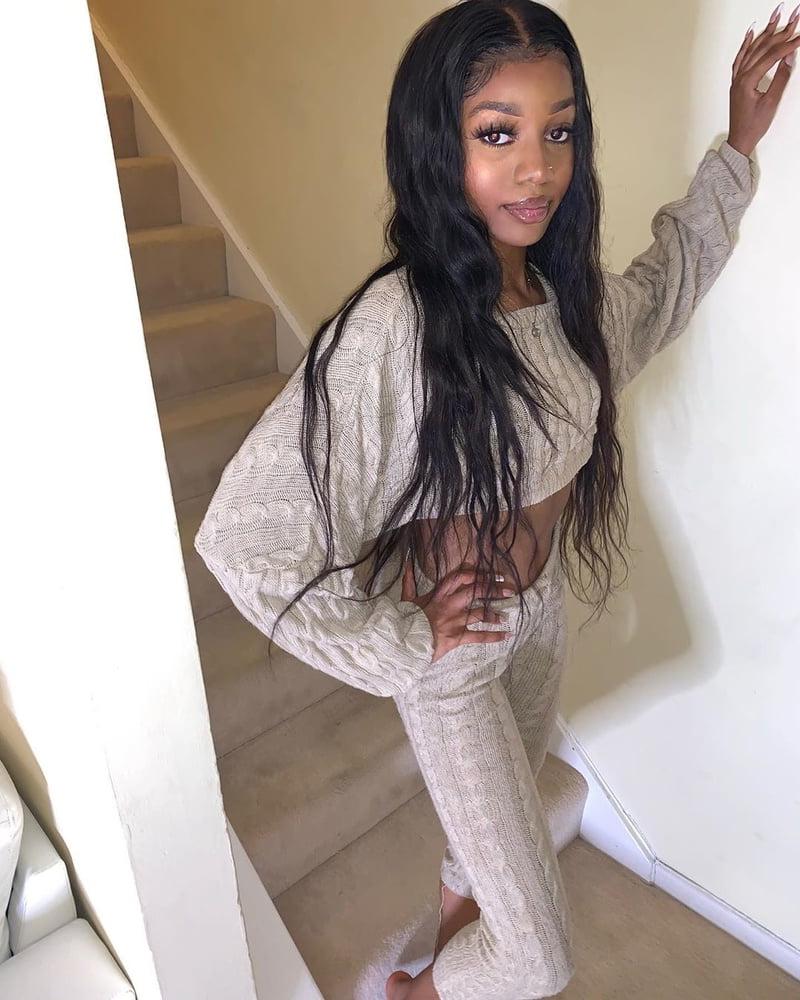 25P Fuck slut Barbi