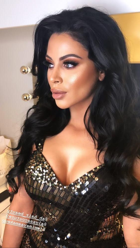 25P Dutch model and TV host Dounia