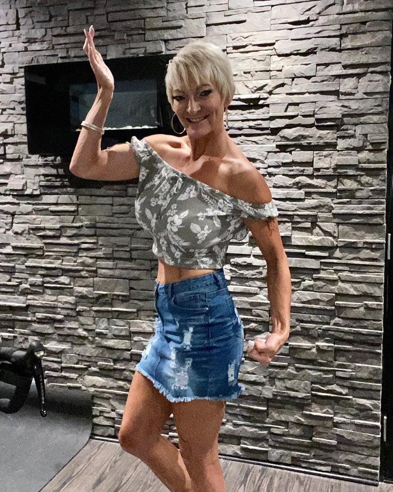25P Milf fuck pig Charlene