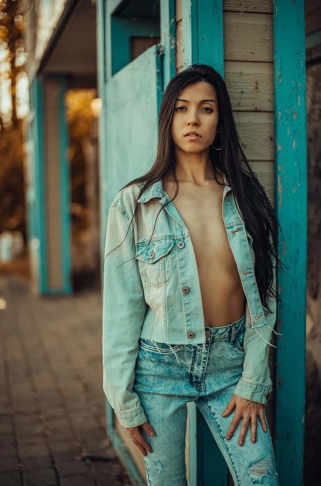 25P Canadian erotic full models-4