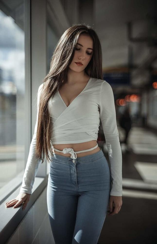 25P Canadian erotic full models-4