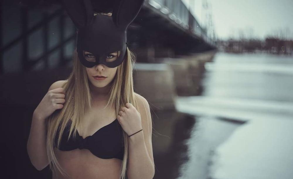 25P Canadian erotic full models-4