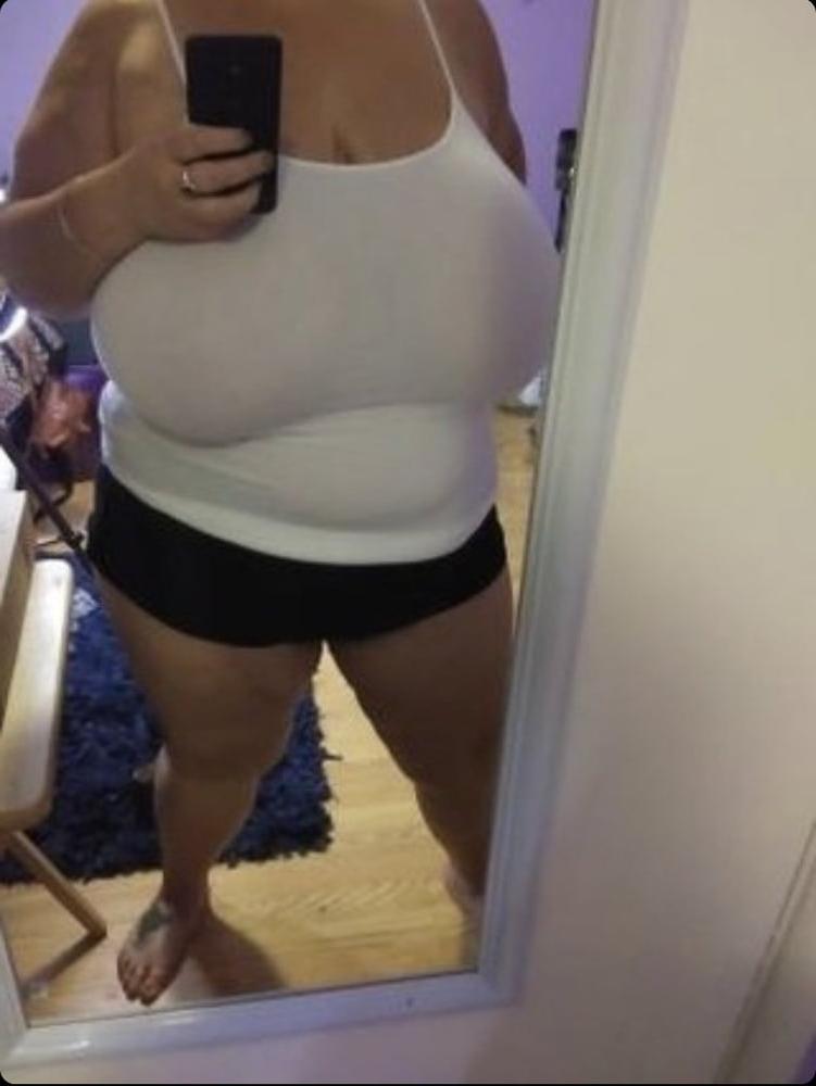 24P I love women like her