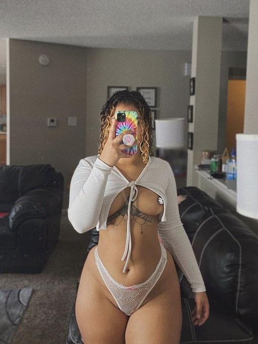 25P Gotta love a thick ass woman