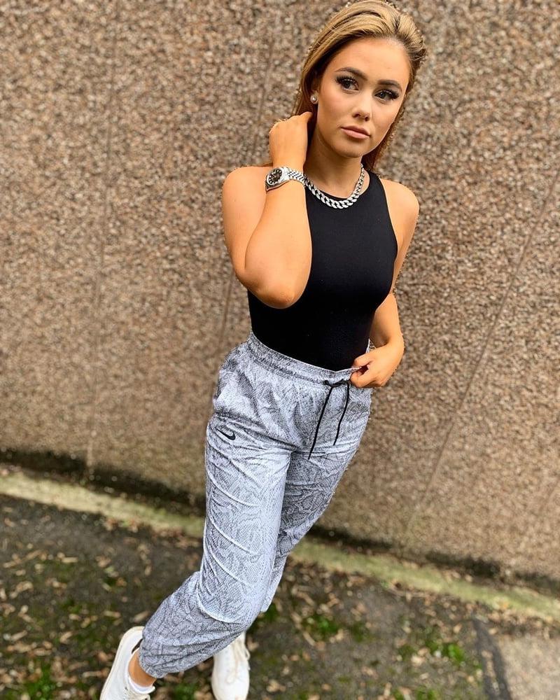 25P Chav fuck puppet Sophie