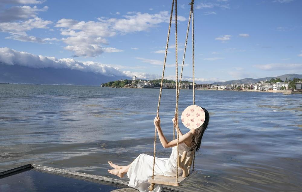 6P Holiday by the sea
