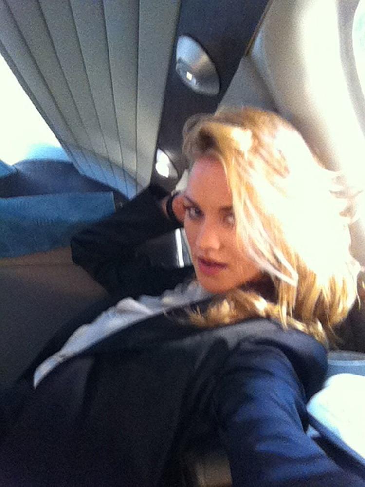 25P Yvonne Strahovski Fit As Fuck 2
