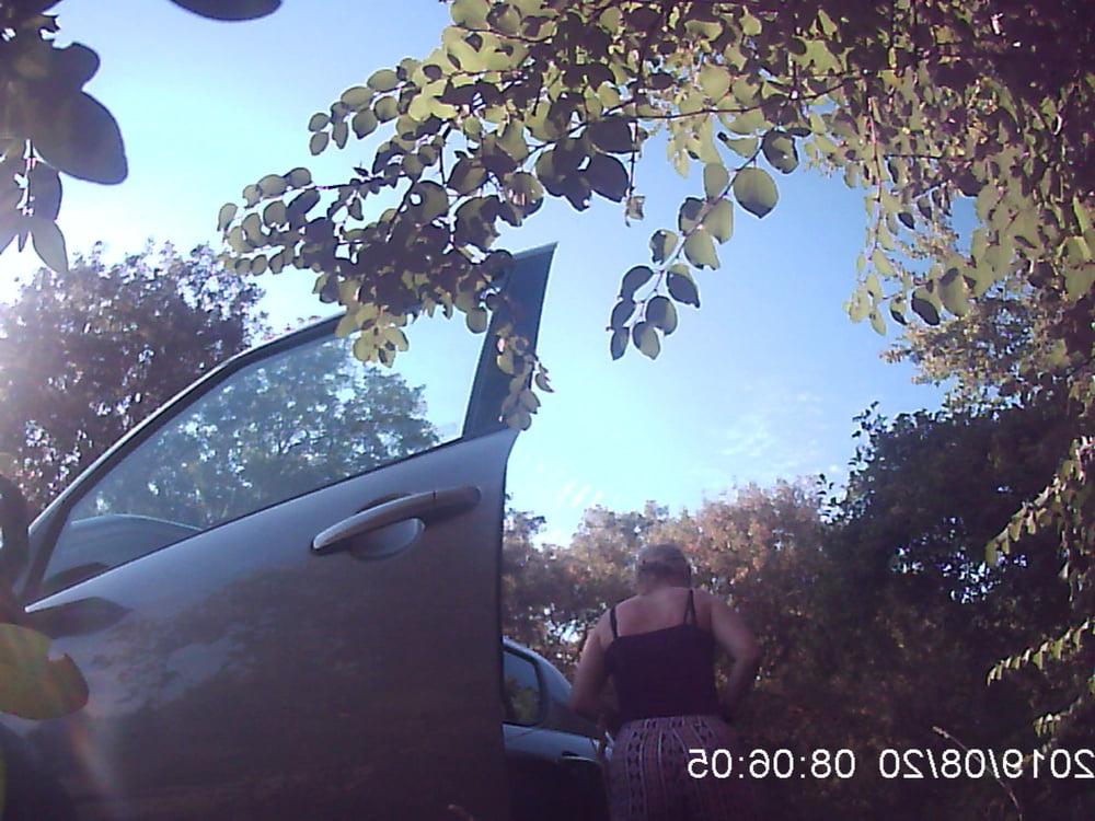 25P peeing in nature hidden camera