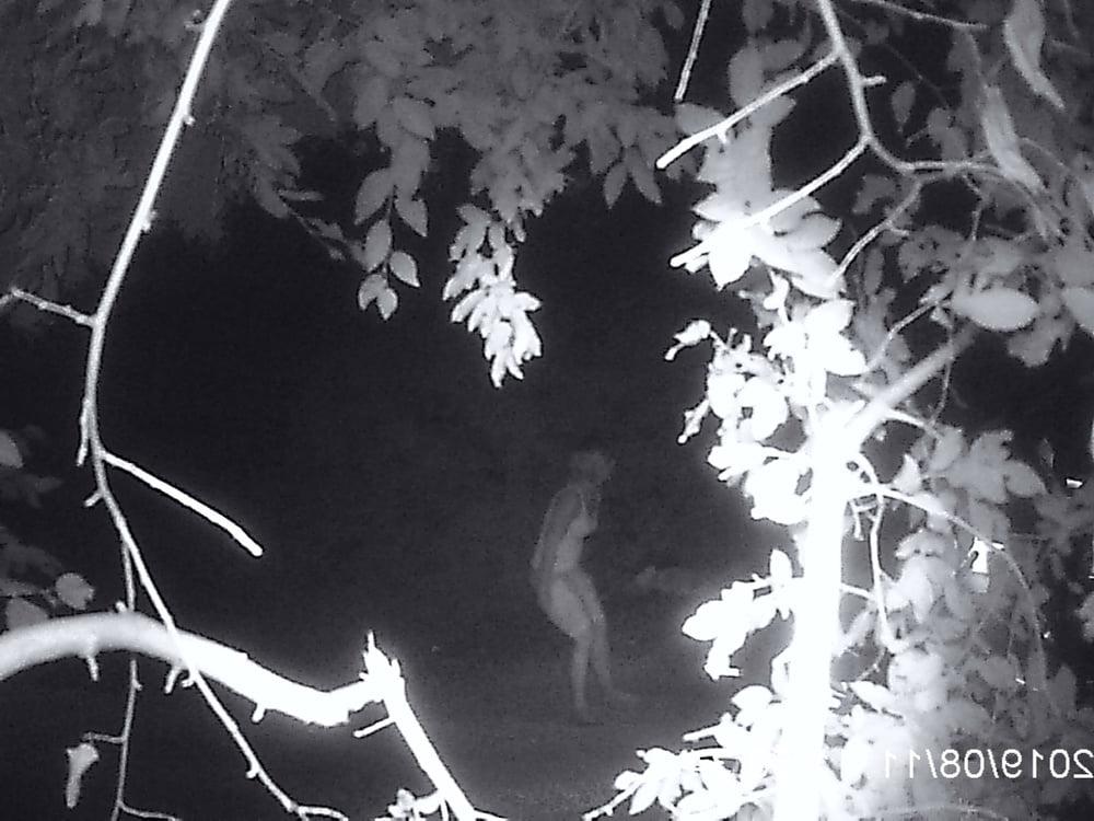 25P peeing in nature hidden camera