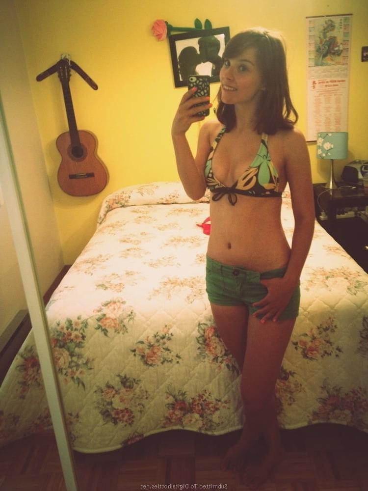 25P Sarah is a slim brunette teen I want to fuck