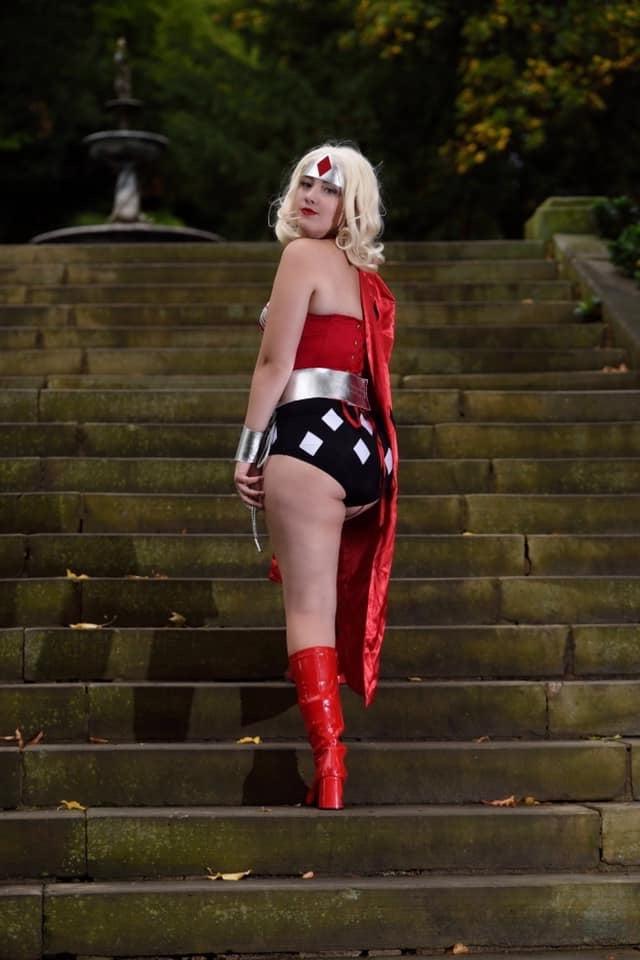 25P Bombshell Cosplay