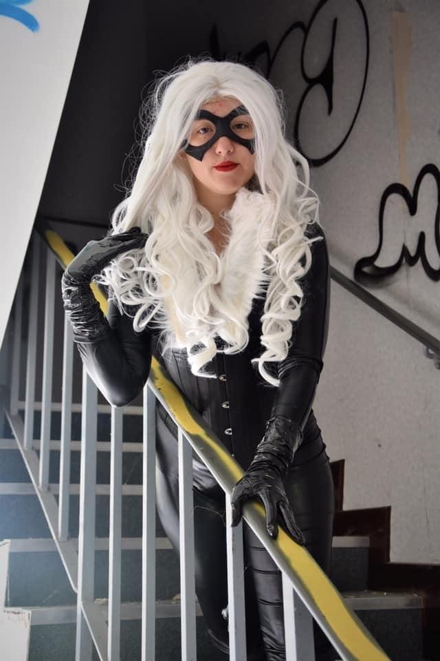 25P Bombshell Cosplay