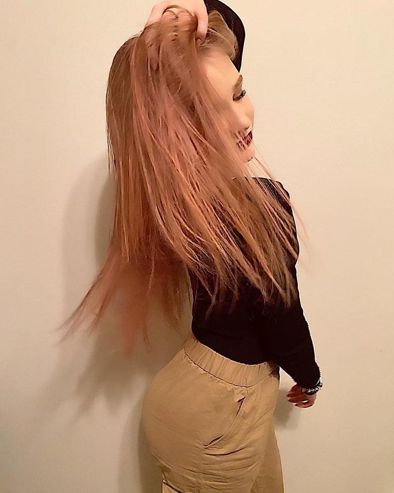 25P fuck troath slut