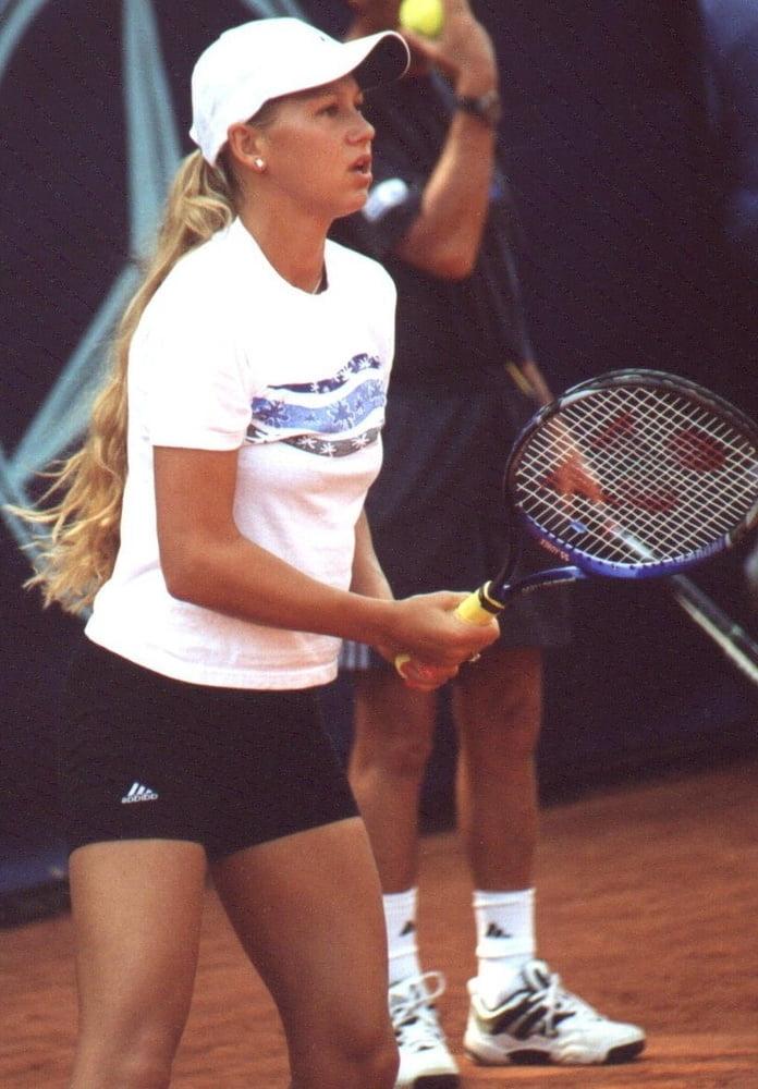 25P Anna Kournikova Fit As Fuck 8