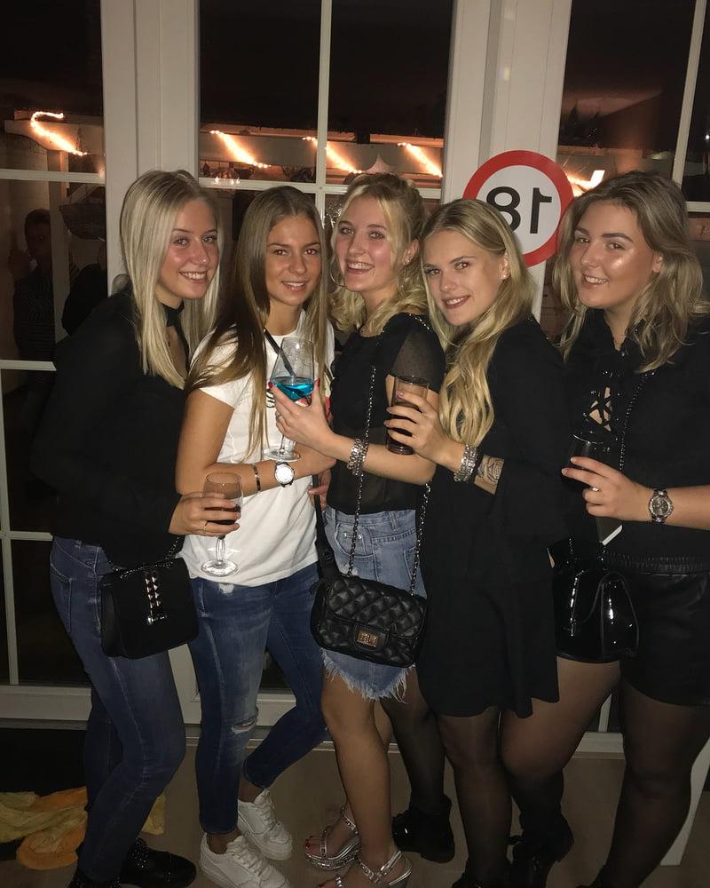 25P Dutch Girl Lexi