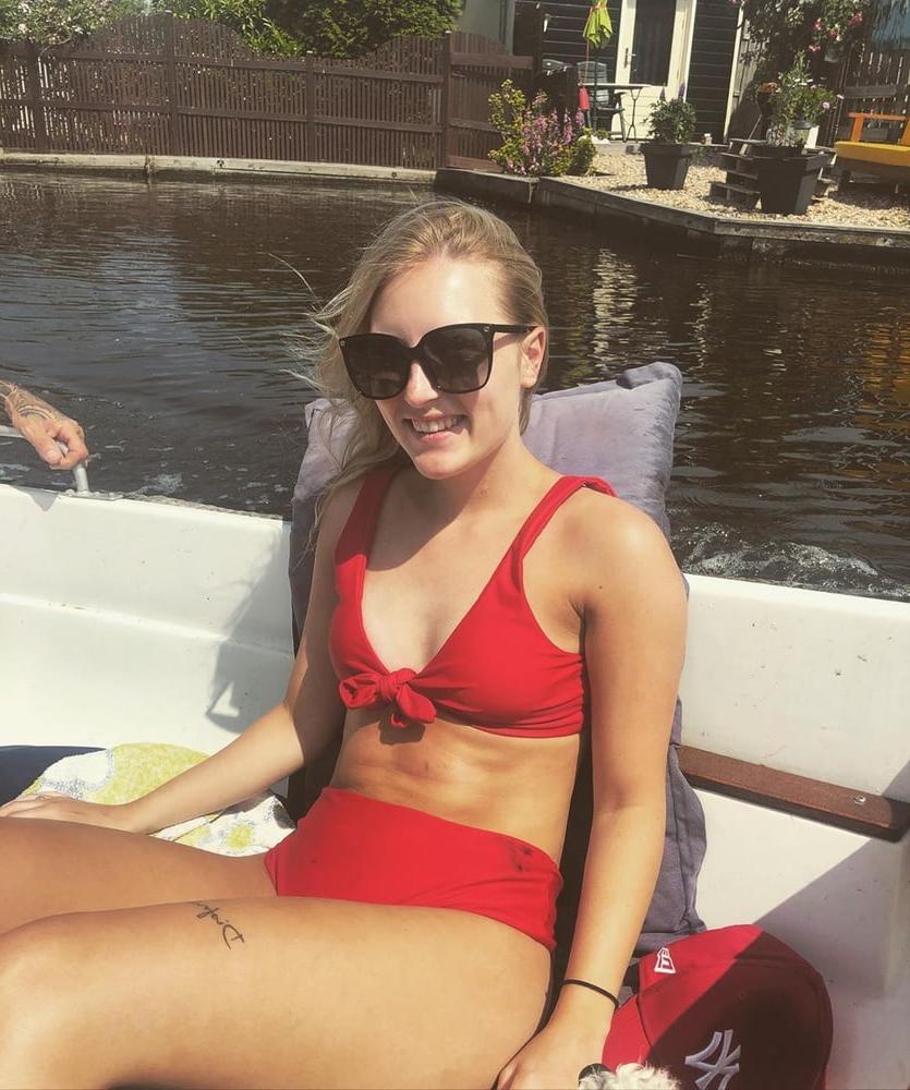 25P Dutch Girl Lexi