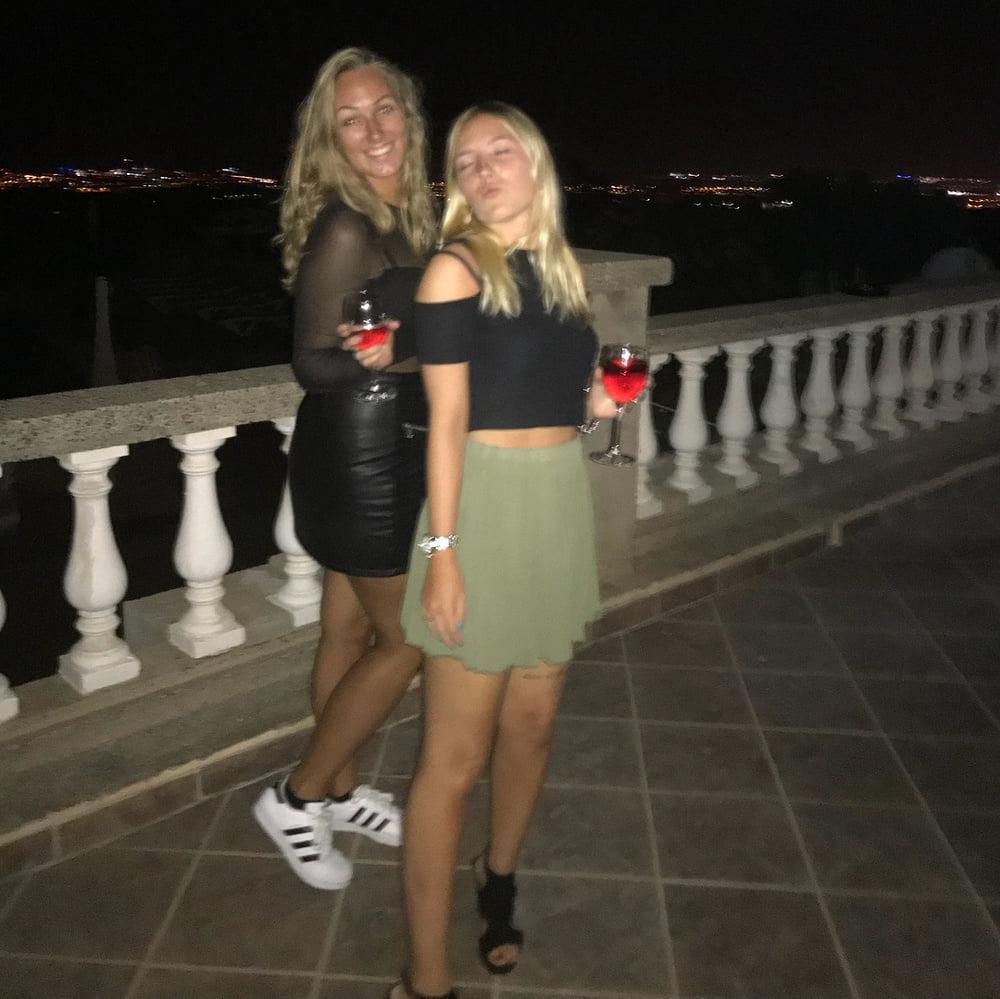 25P Dutch Girl Lexi