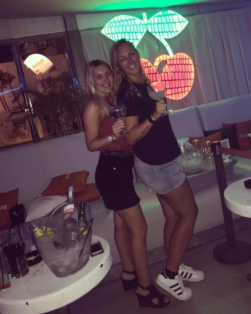 25P Dutch Girl Lexi
