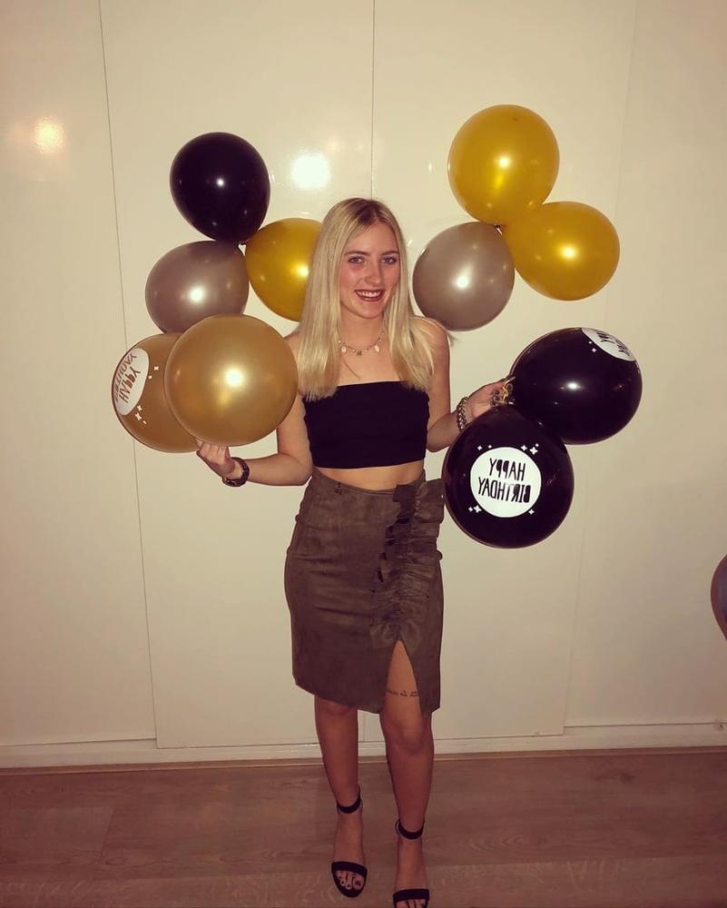 25P Dutch Girl Lexi