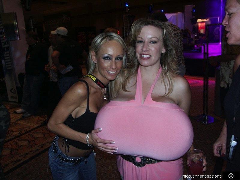 25P CHELSEA CHARMS - I love You!
