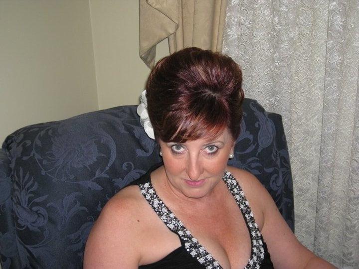 25P Facebook friends I want to fuck #3: Milfs