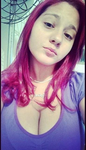25P Rafaela peituda teen busty