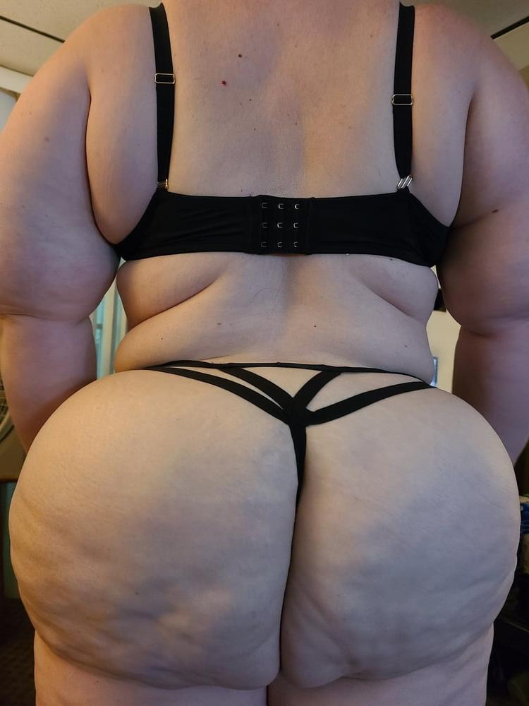 25P Mrs Jane 49 yo ia a fat yummy doctor