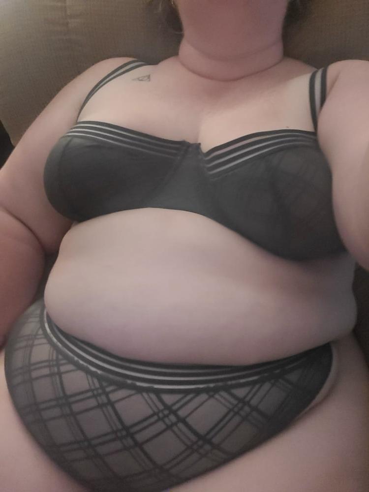 25P Mrs Jane 49 yo ia a fat yummy doctor