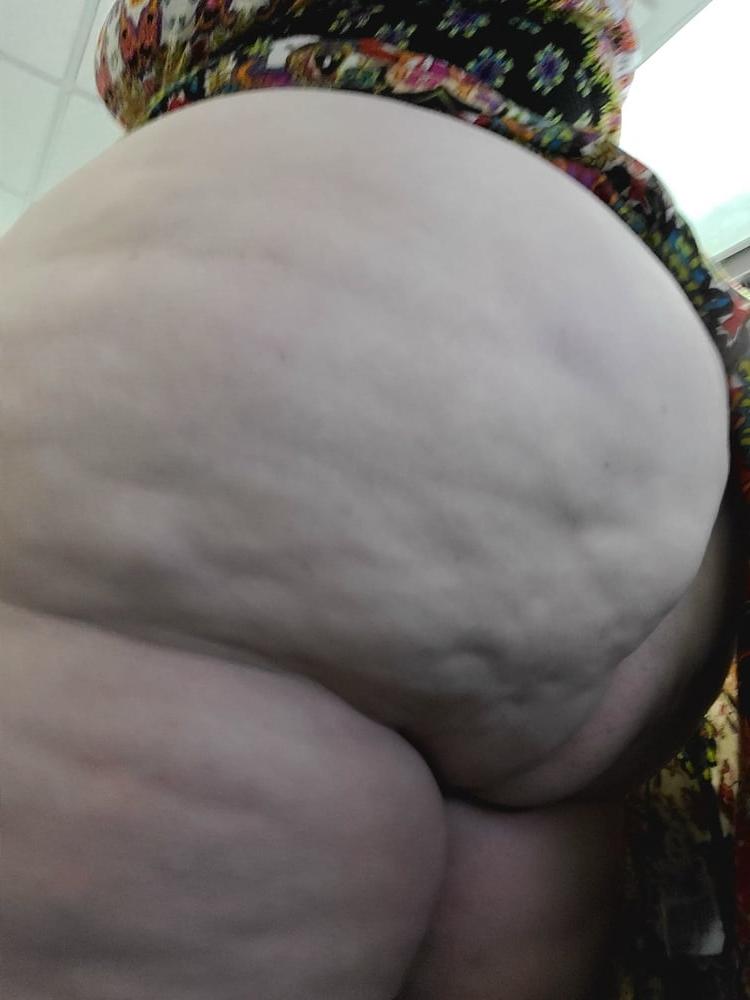 25P Mrs Jane 49 yo ia a fat yummy doctor