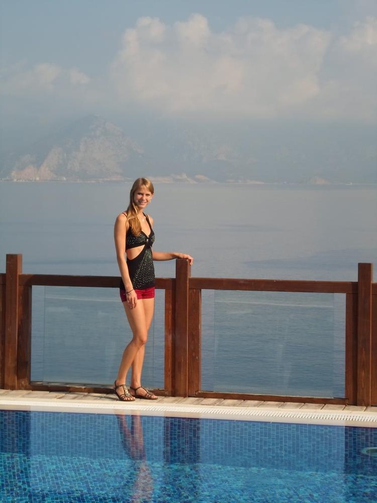 20P Holiday by the sea