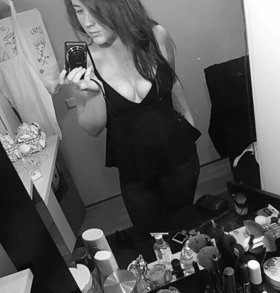 25P Dutch redhead with huge boobs
