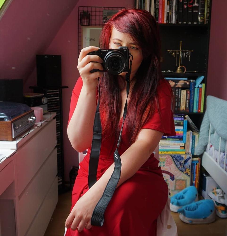 25P Dutch redhead with huge boobs