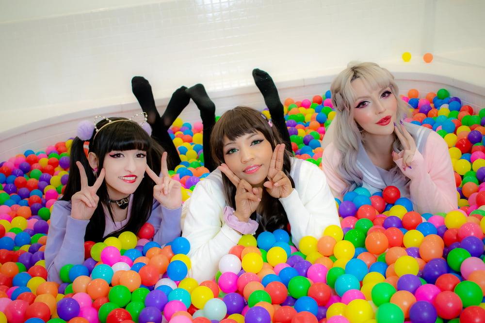 25P KMFX - Party