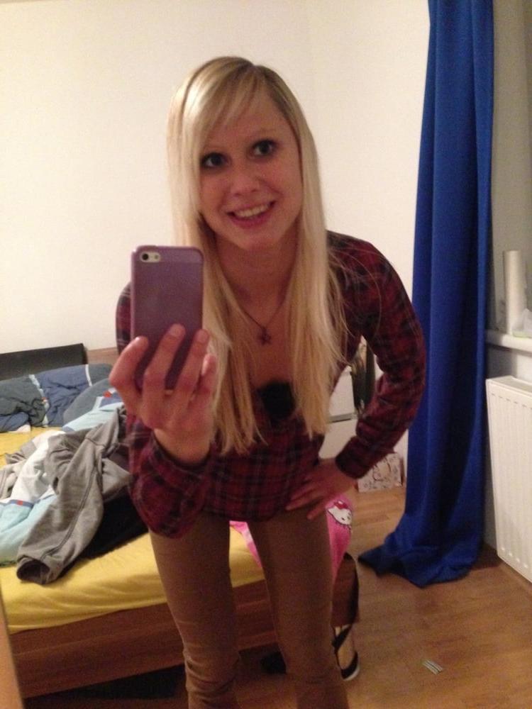 24P Ulrike Krammer at home