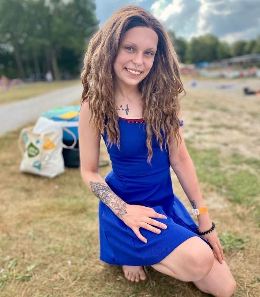 15P Dutch Girl