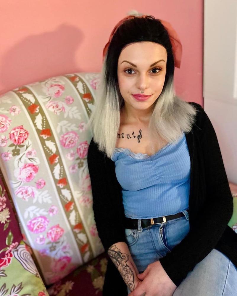 15P Dutch Girl