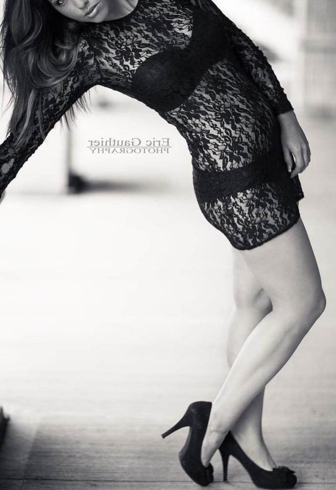 25P Canadian erotic models 17