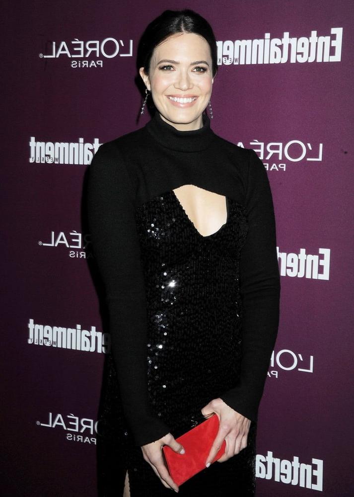 10P Mandy Moore – EW Pre-Emmy Party (15. September 2017)