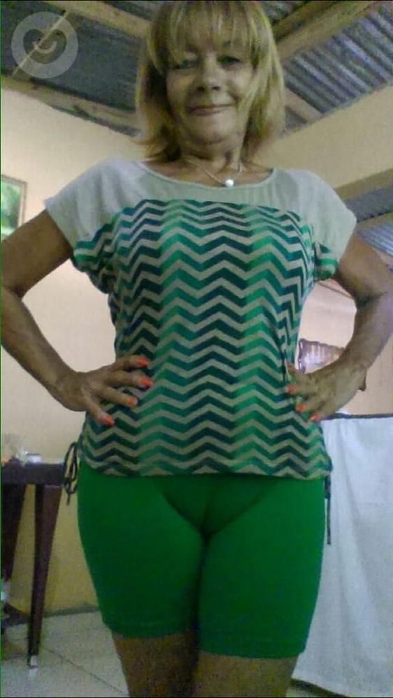 7P Granny cameltoe