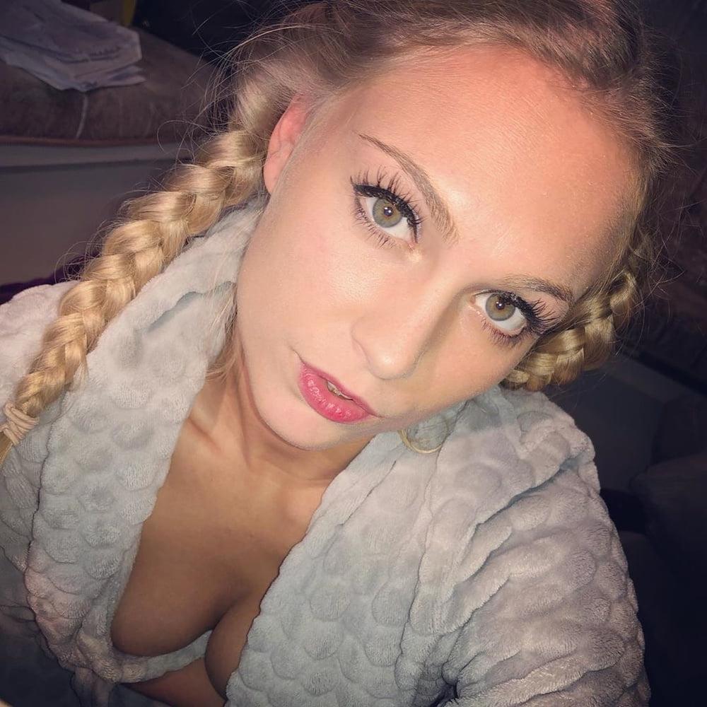 25P Dutch slut girl Elise aka Siswet19 exposed