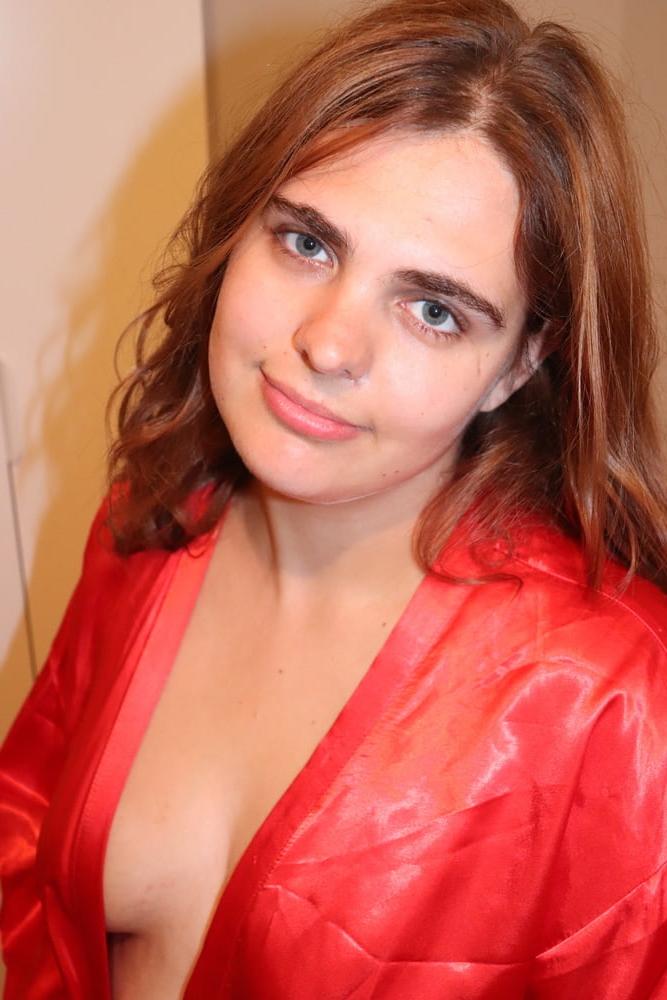 10P Braless dutch slut loves to tease