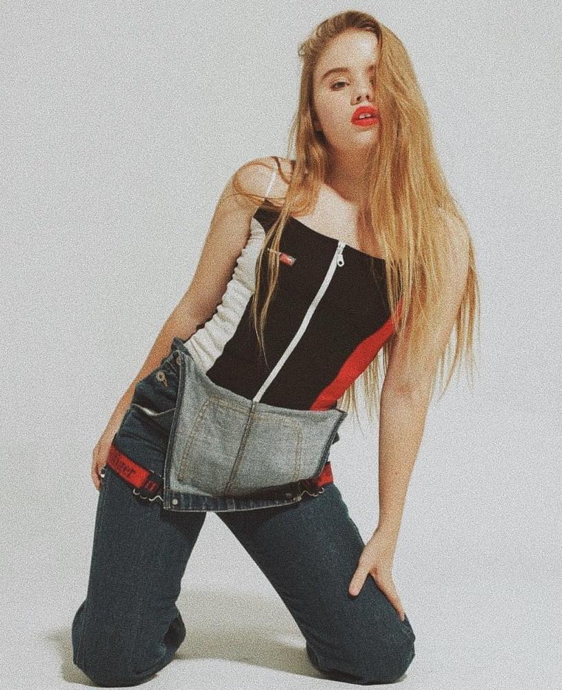25P Lexee Smith Fit As Fuck 2