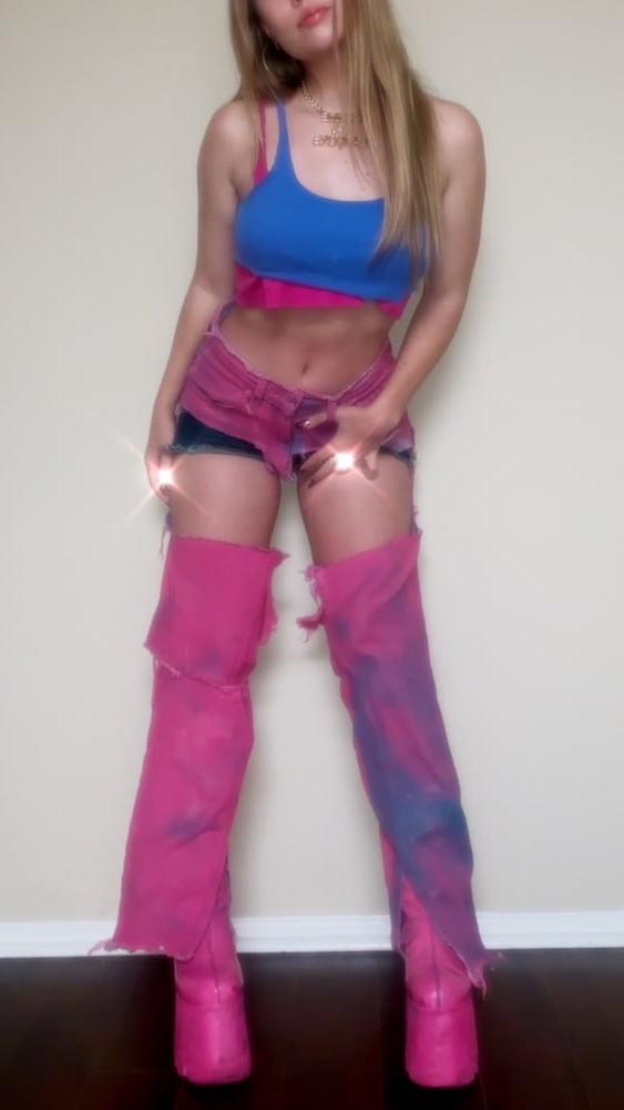 25P Lexee Smith Fit As Fuck 2