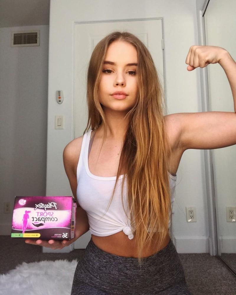25P Lexee Smith Fit As Fuck 2