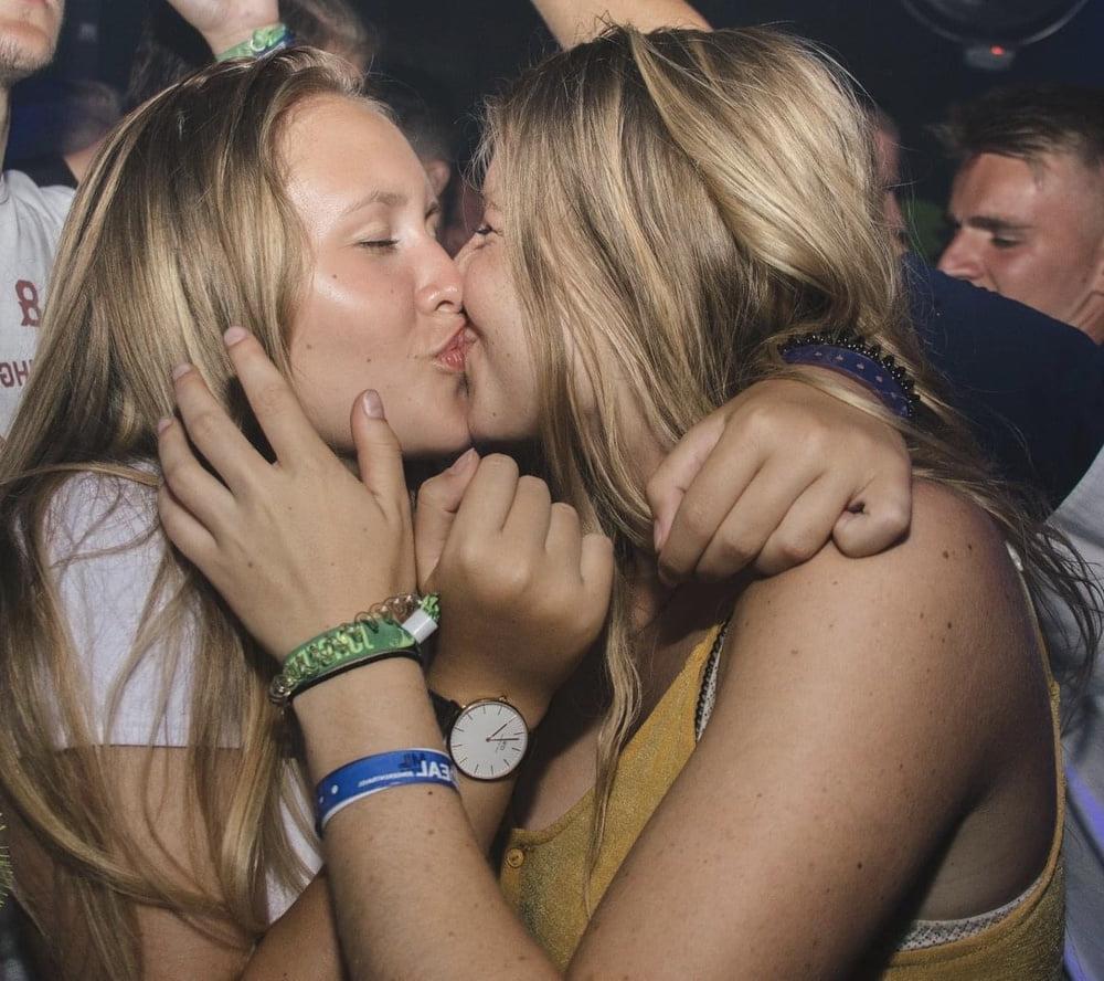 25P Hot dutch girls going wild and make out