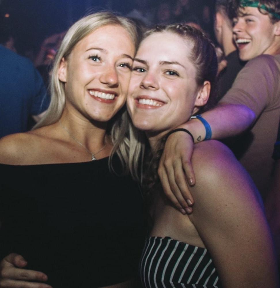 25P Hot dutch girls going wild and make out