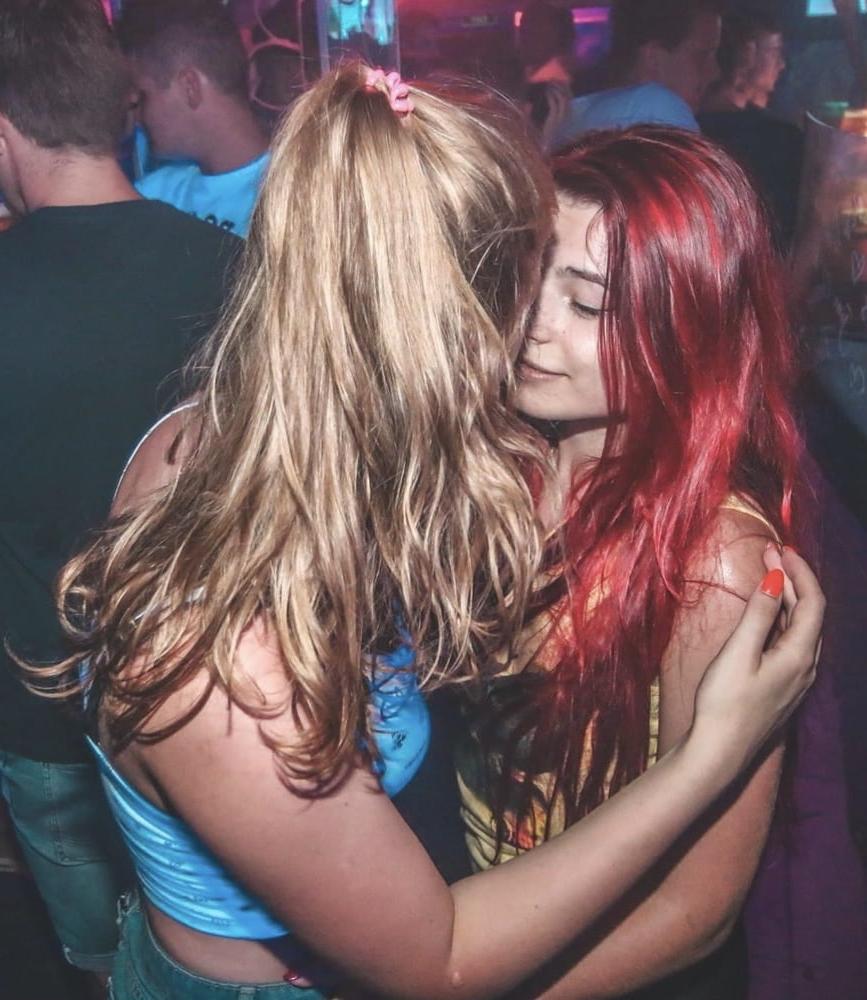 25P Hot dutch girls going wild and make out