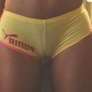 13P Besonders 4. Cameltoe