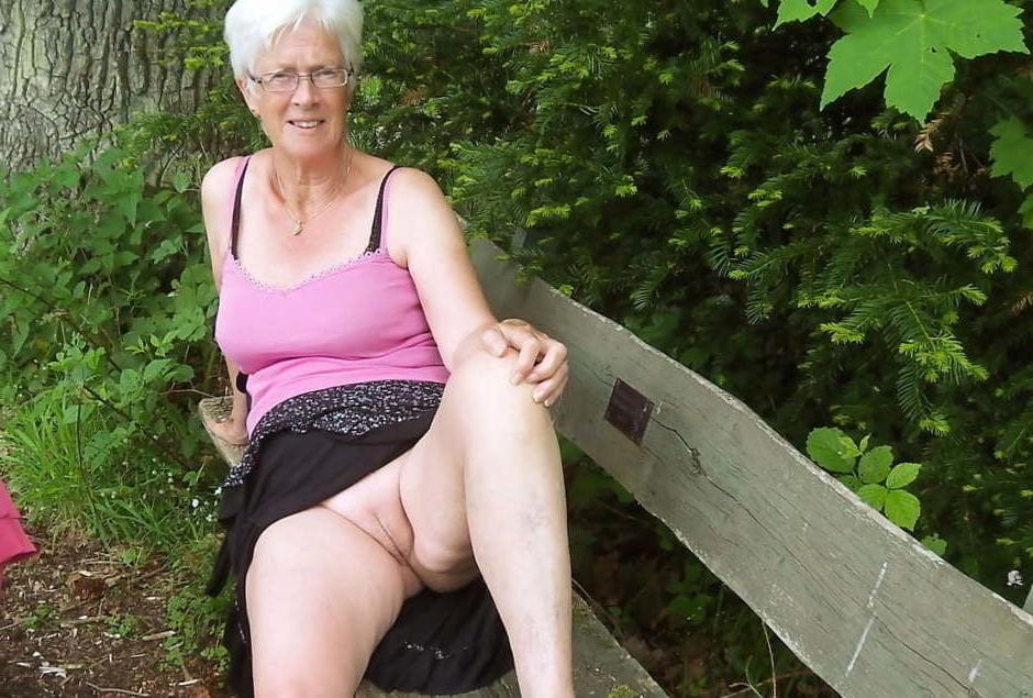 12P I Love Older Pussies
