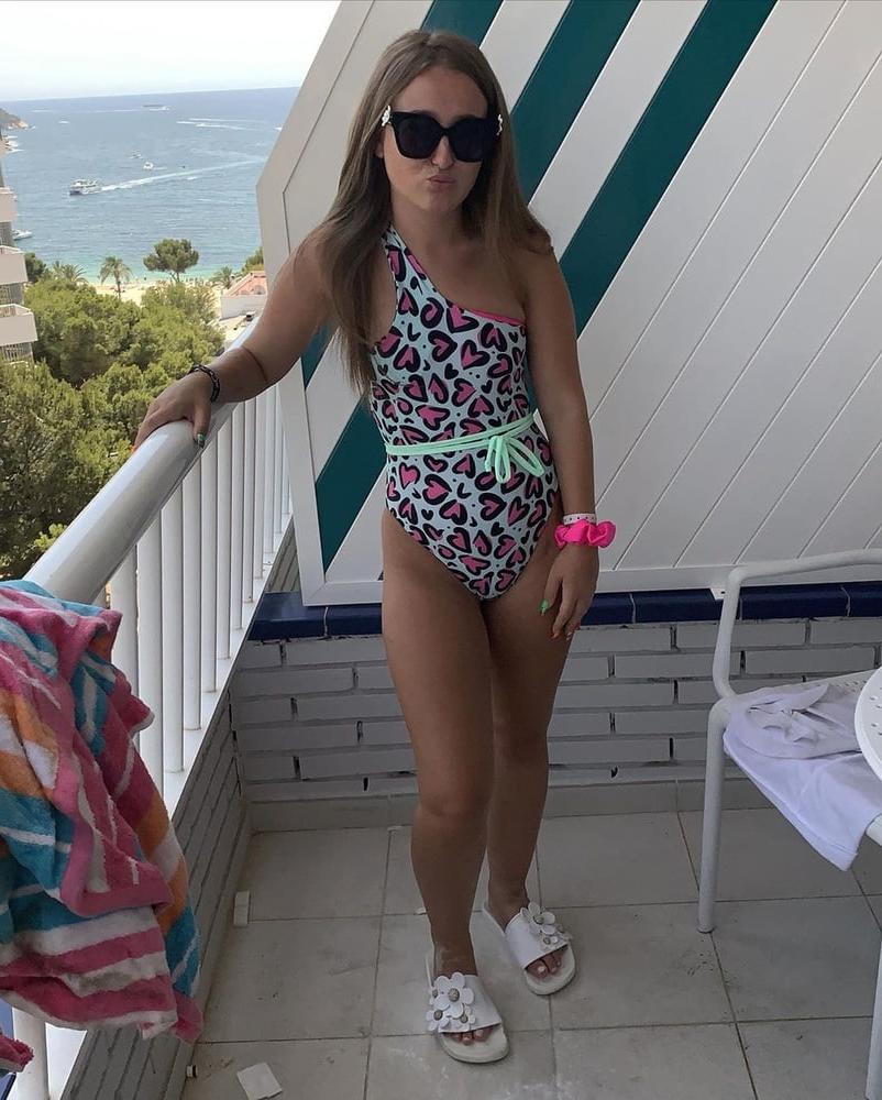 25P Cock puppet Darci fuck her hard